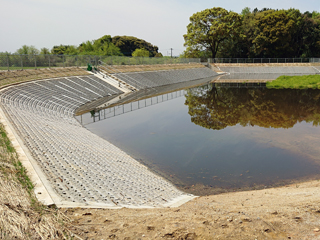 福岡県（花立地区ため池下堤２）